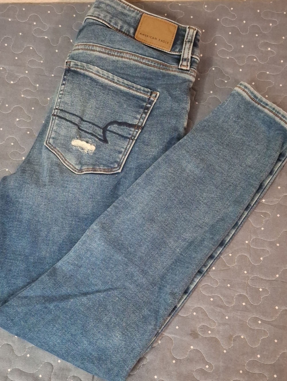 American Eagle Outfitters Distressed Hi rise jegging jeans size 4 short